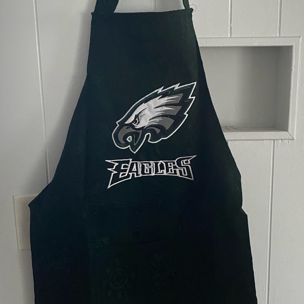 eagles apron